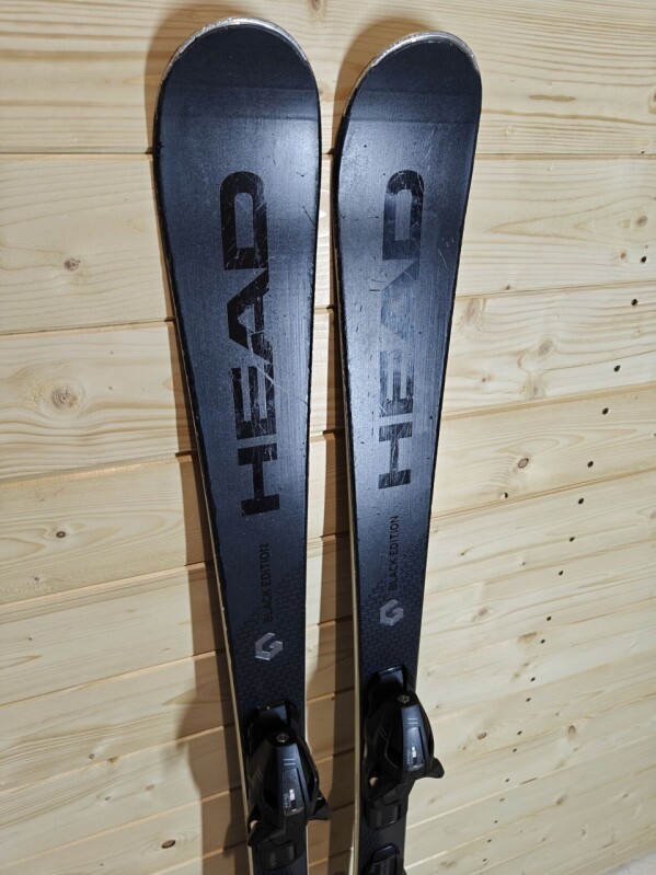 LYŽE HEAD SHAPE SX BLACK EDITION 149CM